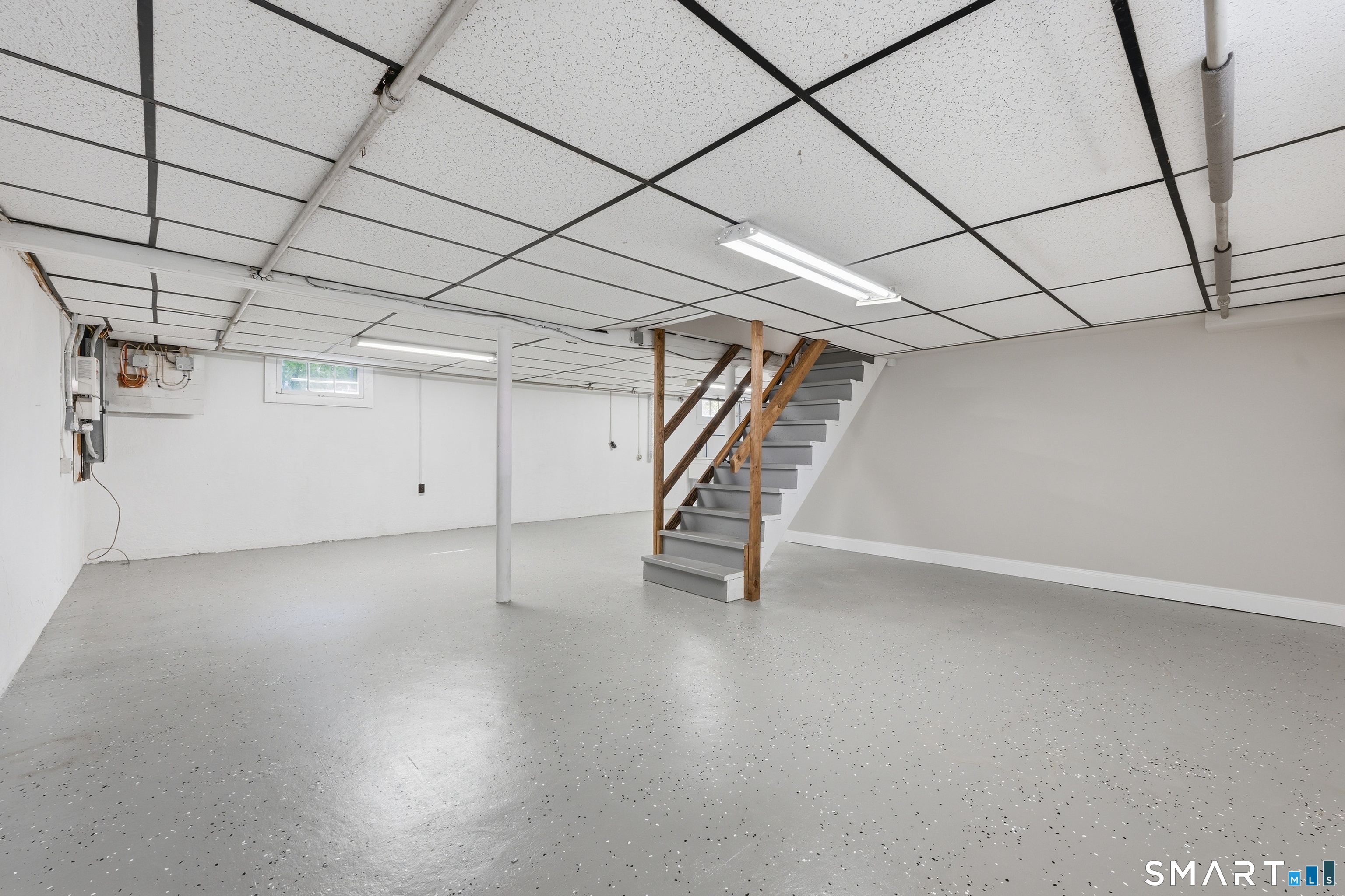 456 Elm Street Windsor Locks CT 06096