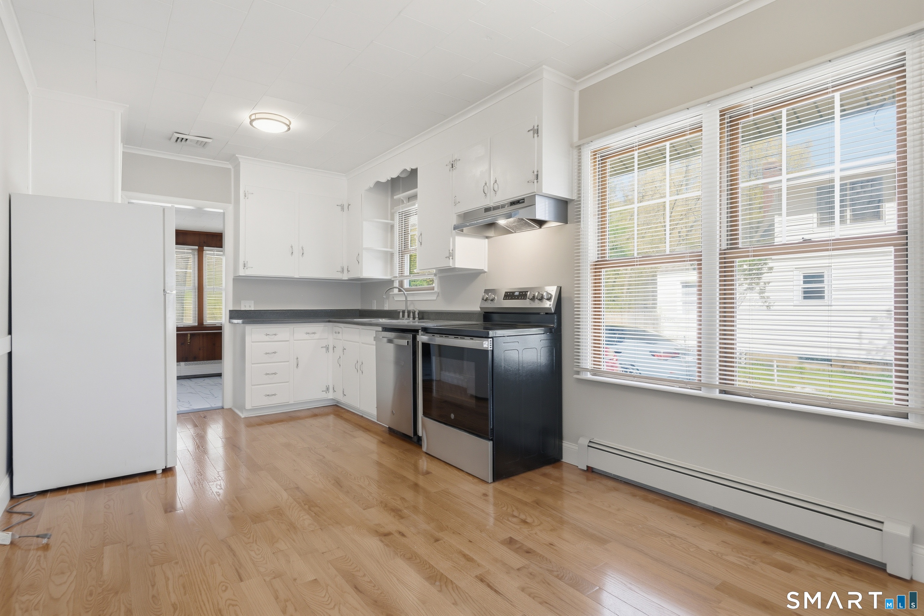 456 Elm Street Windsor Locks CT 06096