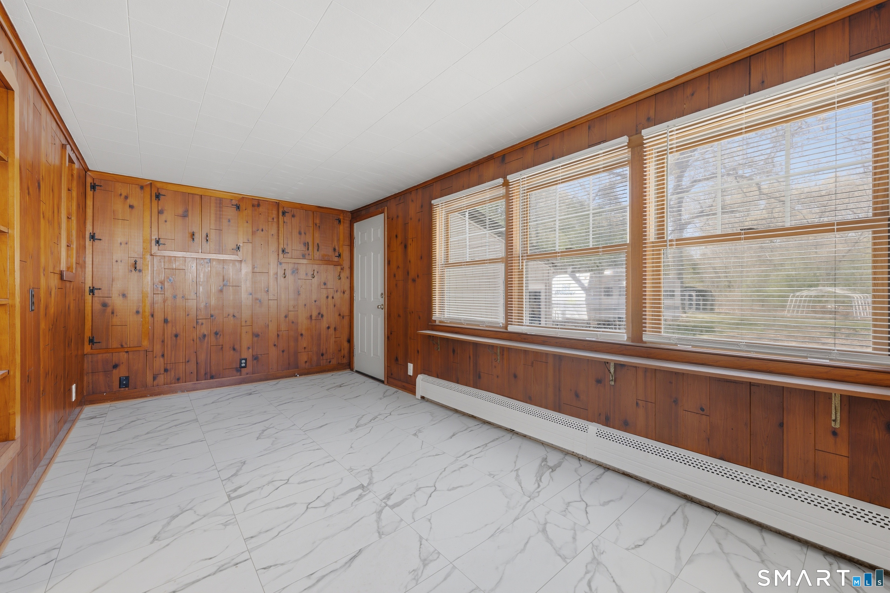 456 Elm Street Windsor Locks CT 06096