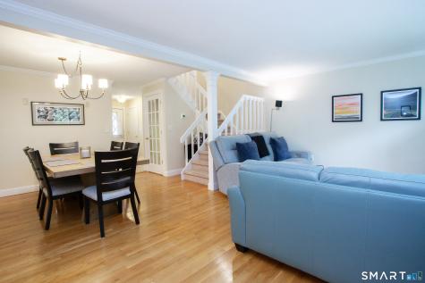17 Wiggins Farm Drive Simsbury CT 06070