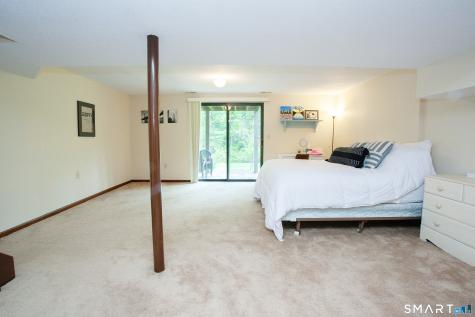 17 Wiggins Farm Drive Simsbury CT 06070