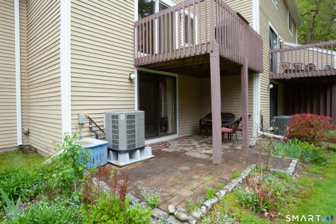 17 Wiggins Farm Drive Simsbury CT 06070