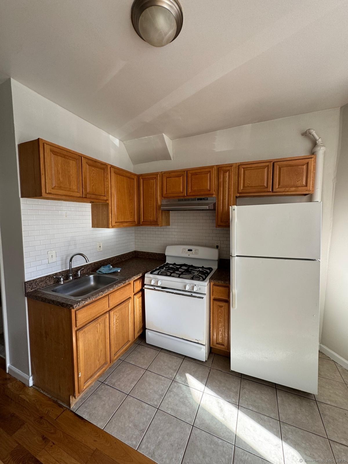 1873 Stratford Avenue Bridgeport CT 06607