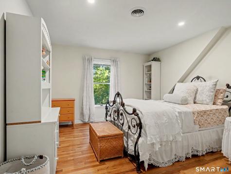10 Edgewood Road Darien CT 06820