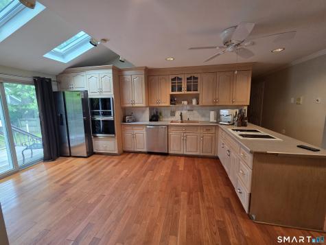 156 Fieldcrest Road Fairfield CT 06825