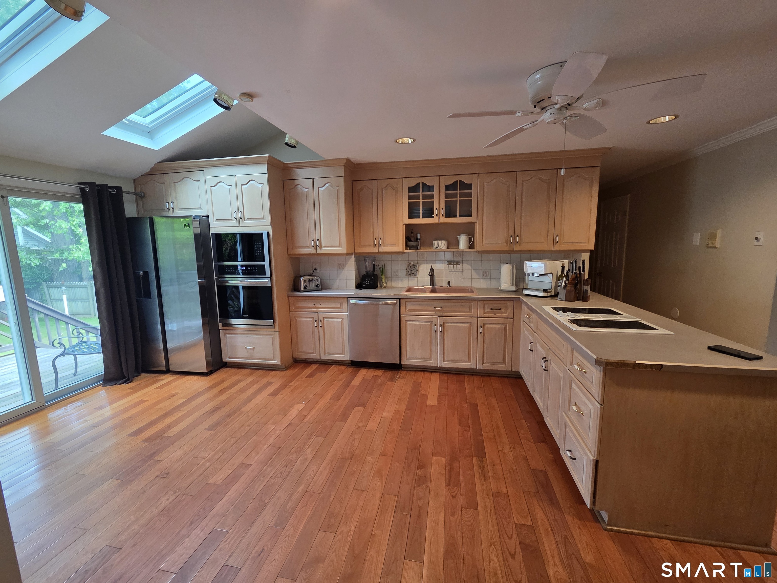 156 Fieldcrest Road Fairfield CT 06825