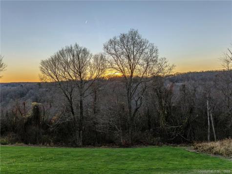 239 Munger Lane Bethlehem CT 06751