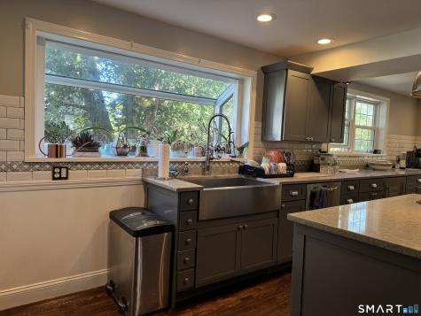112 Wayland Street North Haven CT 06473