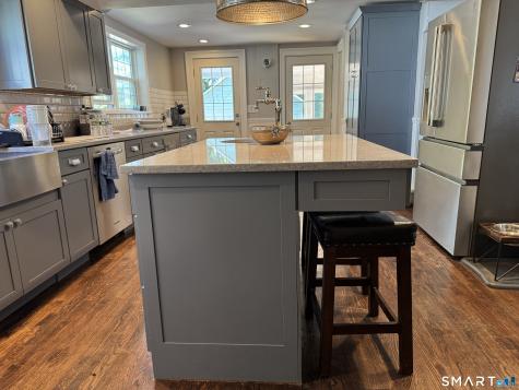 112 Wayland Street North Haven CT 06473