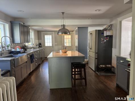112 Wayland Street North Haven CT 06473