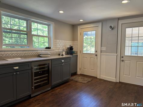 112 Wayland Street North Haven CT 06473