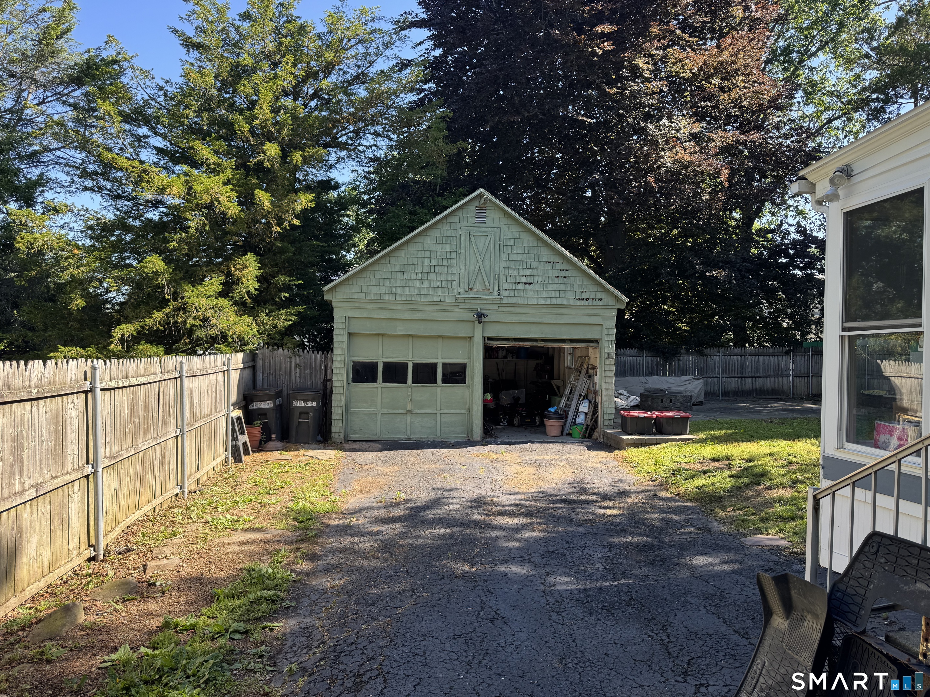 112 Wayland Street North Haven CT 06473