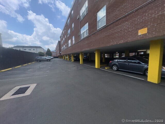 891 West Boulevard Hartford CT 06105
