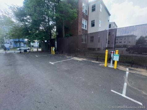 891 West Boulevard Hartford CT 06105
