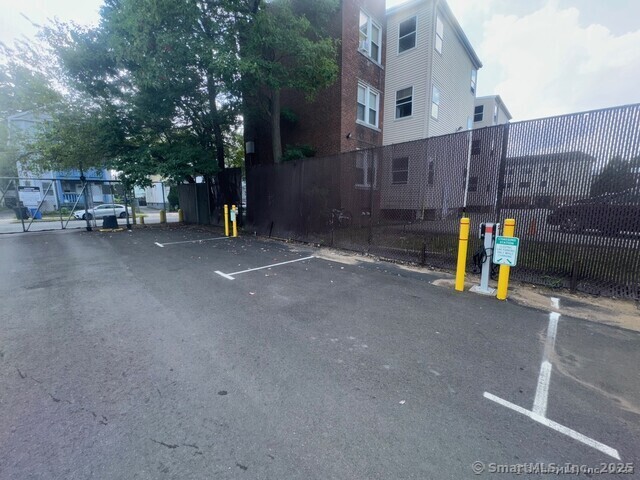 891 West Boulevard Hartford CT 06105