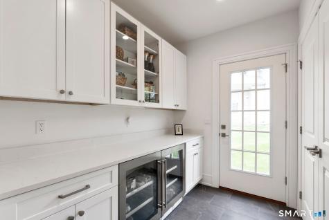 9 Damia Drive Danbury CT 06810