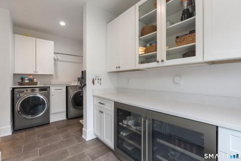 9 Damia Drive Danbury CT 06810