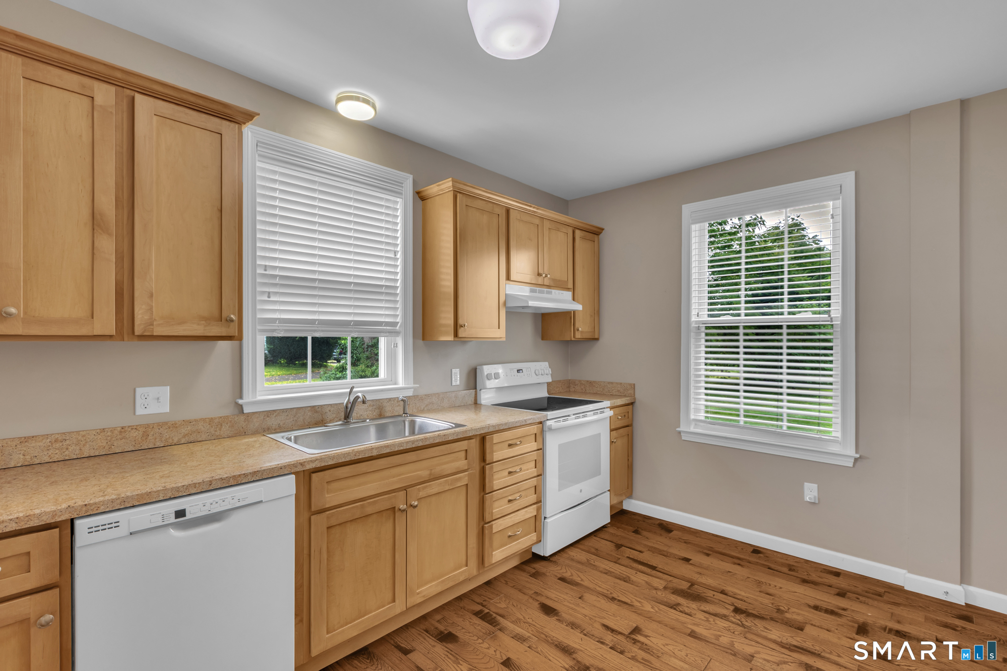 86 Main Street Ellington CT 06029
