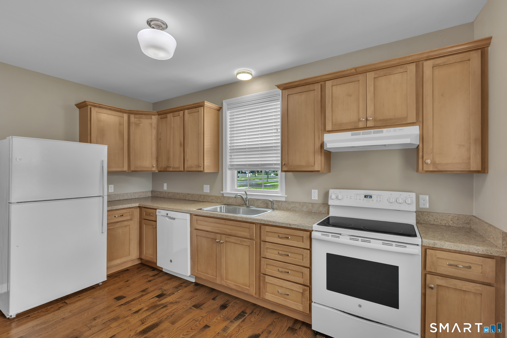 86 Main Street Ellington CT 06029