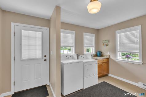86 Main Street Ellington CT 06029
