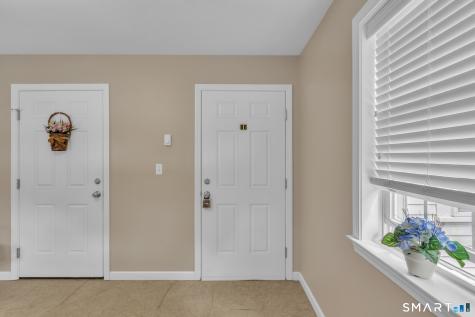 86 Main Street Ellington CT 06029