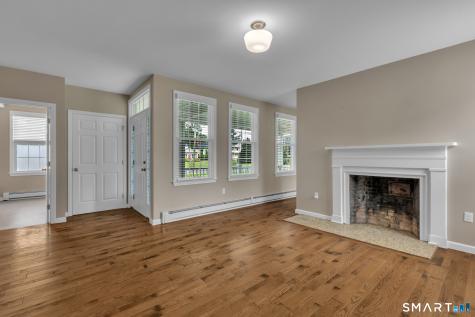 86 Main Street Ellington CT 06029