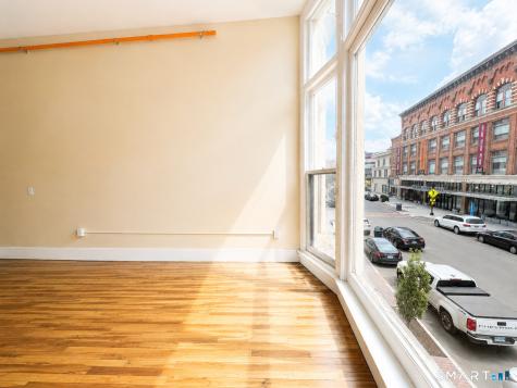 105 Bank Street Waterbury CT 06702