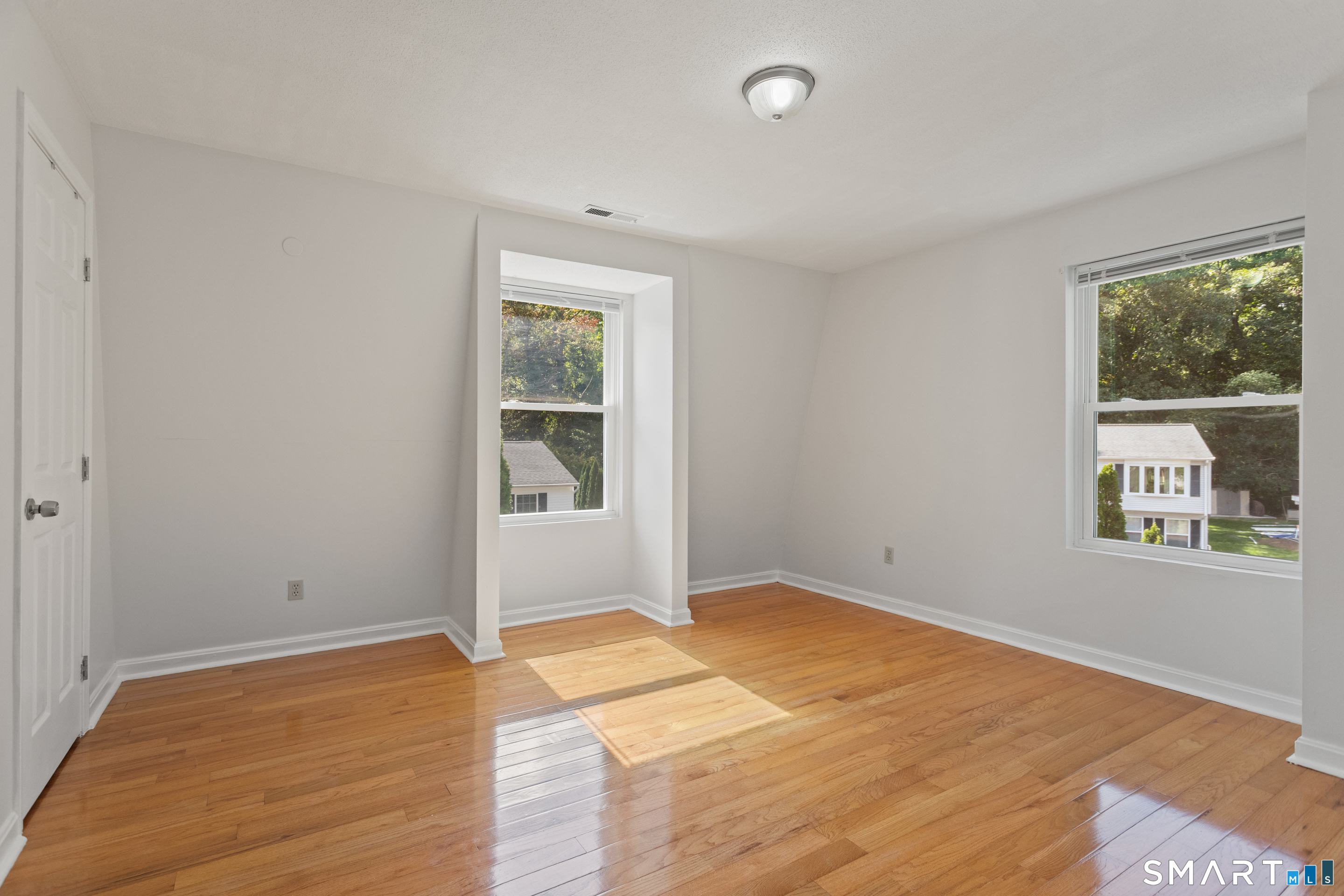 124 Branca Court Milford CT 06461