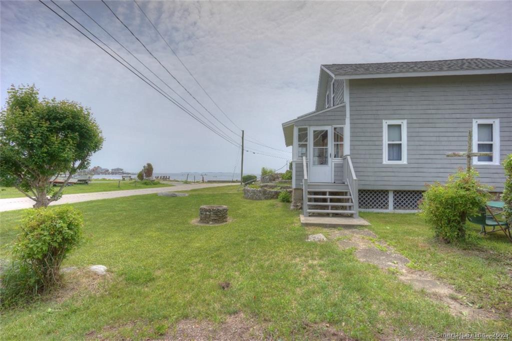 80 Noyes Avenue Stonington CT 06378