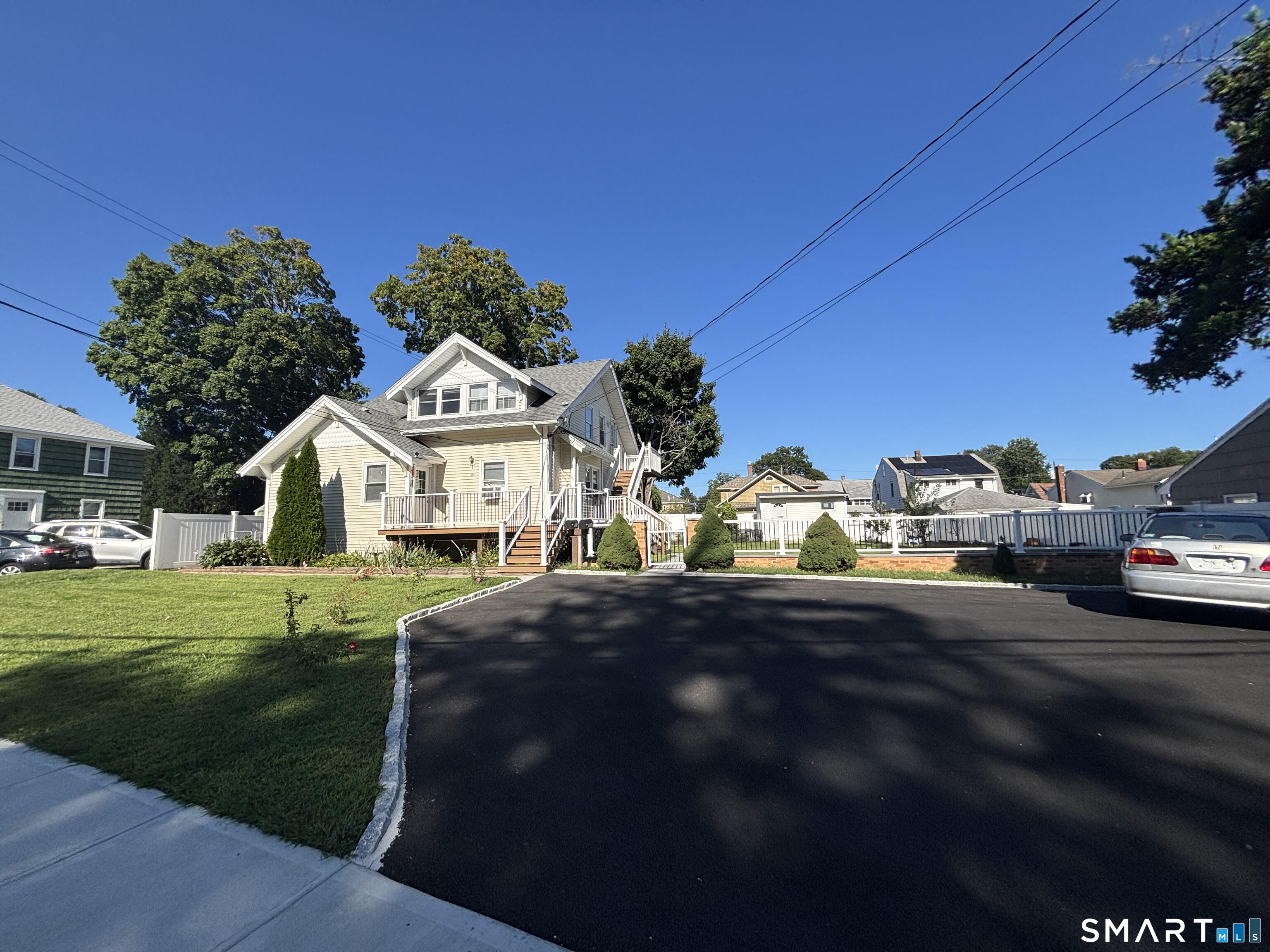 Milford CT, 16-18 Hayes Drive