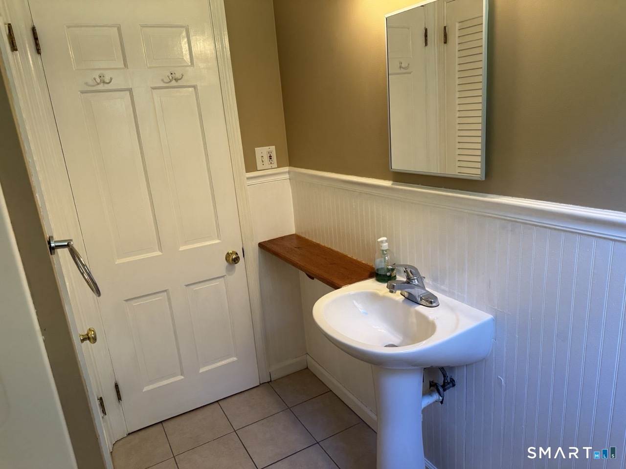 44 Saint James Avenue Enfield CT 06082