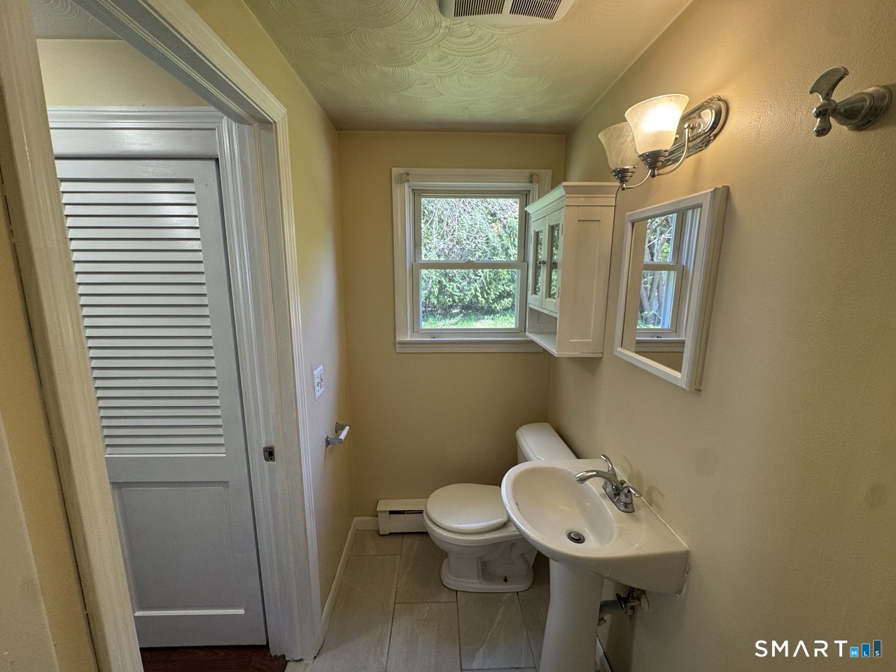 44 Saint James Avenue Enfield CT 06082