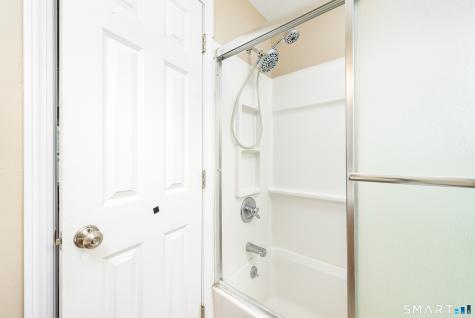 32 Bunce Drive Manchester CT 06040