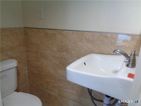 92 Smith Street Derby CT 06418