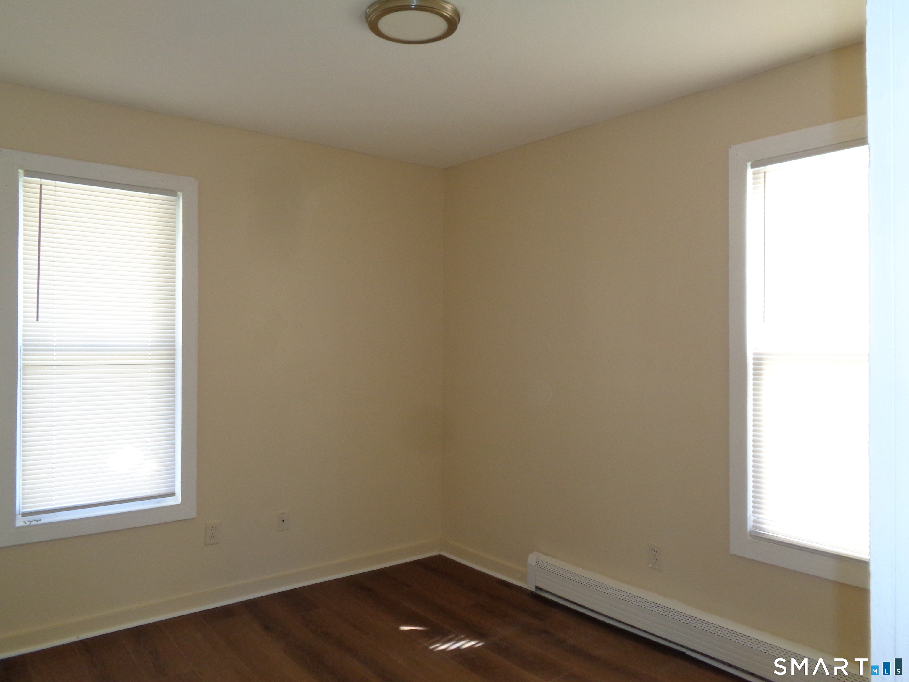 92 Smith Street Derby CT 06418