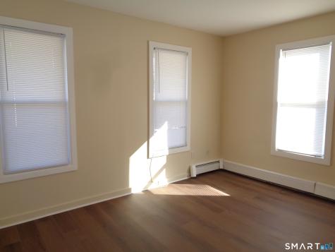 92 Smith Street Derby CT 06418