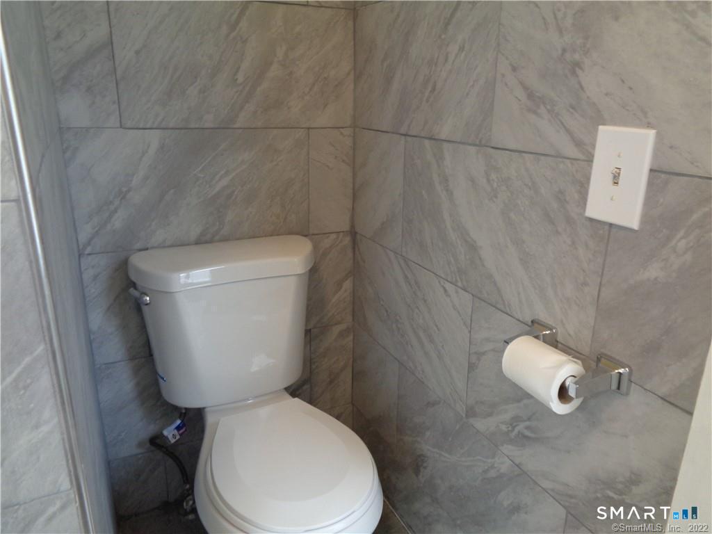 92 Smith Street Derby CT 06418