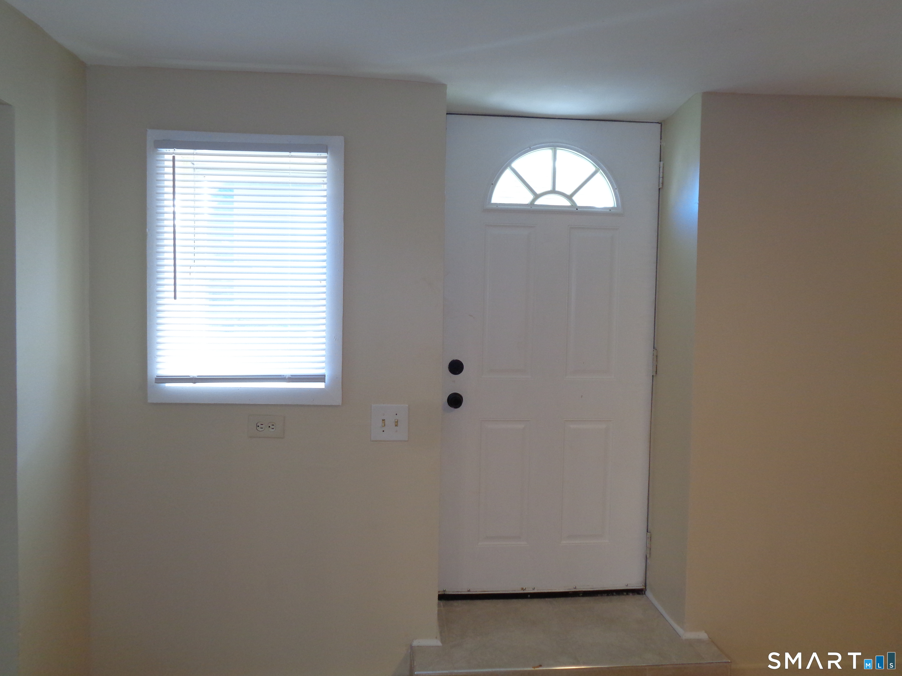 92 Smith Street Derby CT 06418