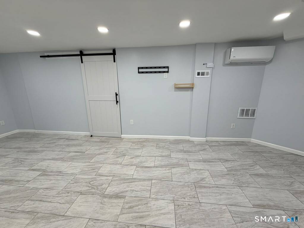 844 Colorado Avenue Bridgeport CT 06604