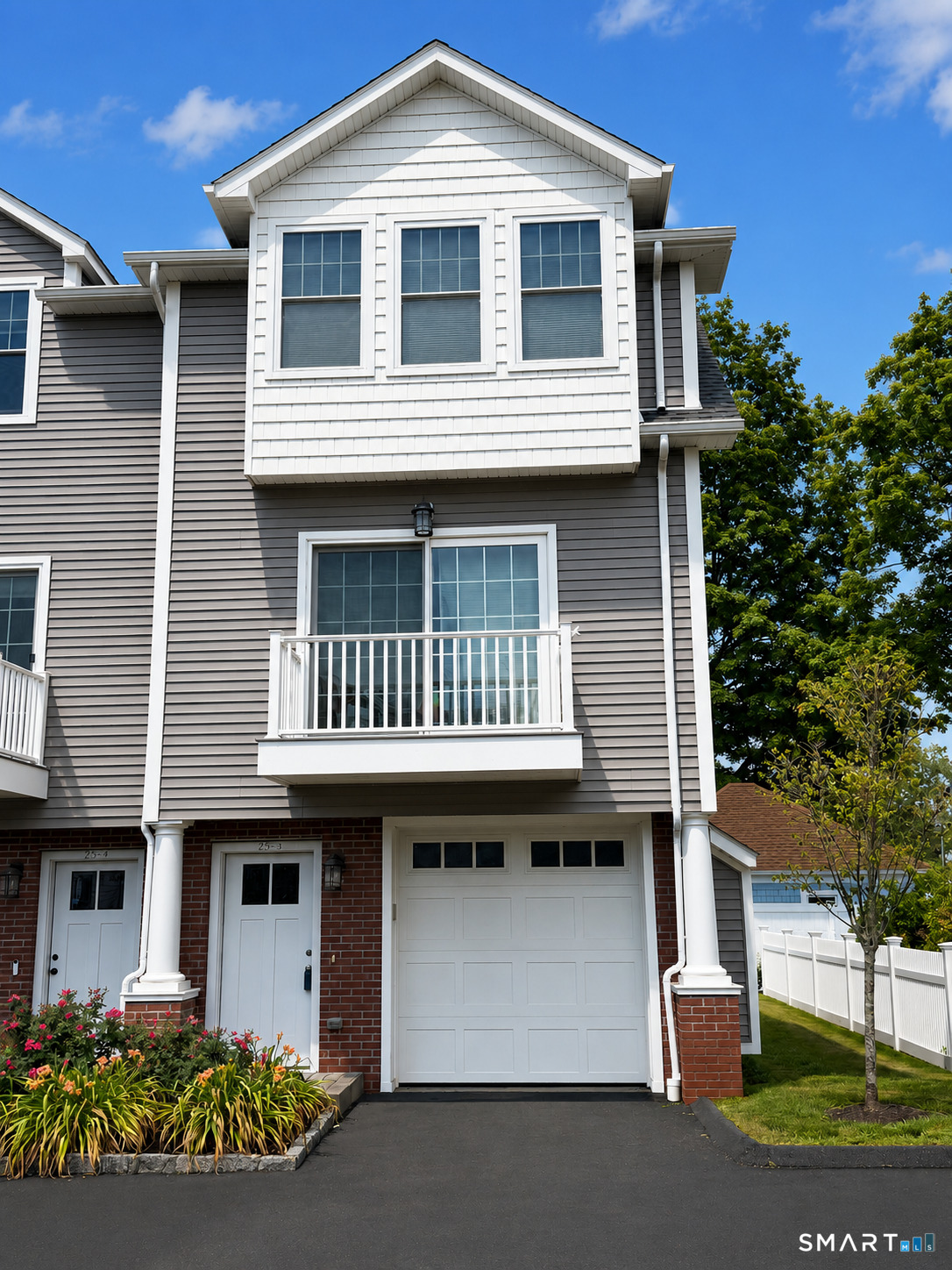 25 Naubuc Avenue Glastonbury CT 06033