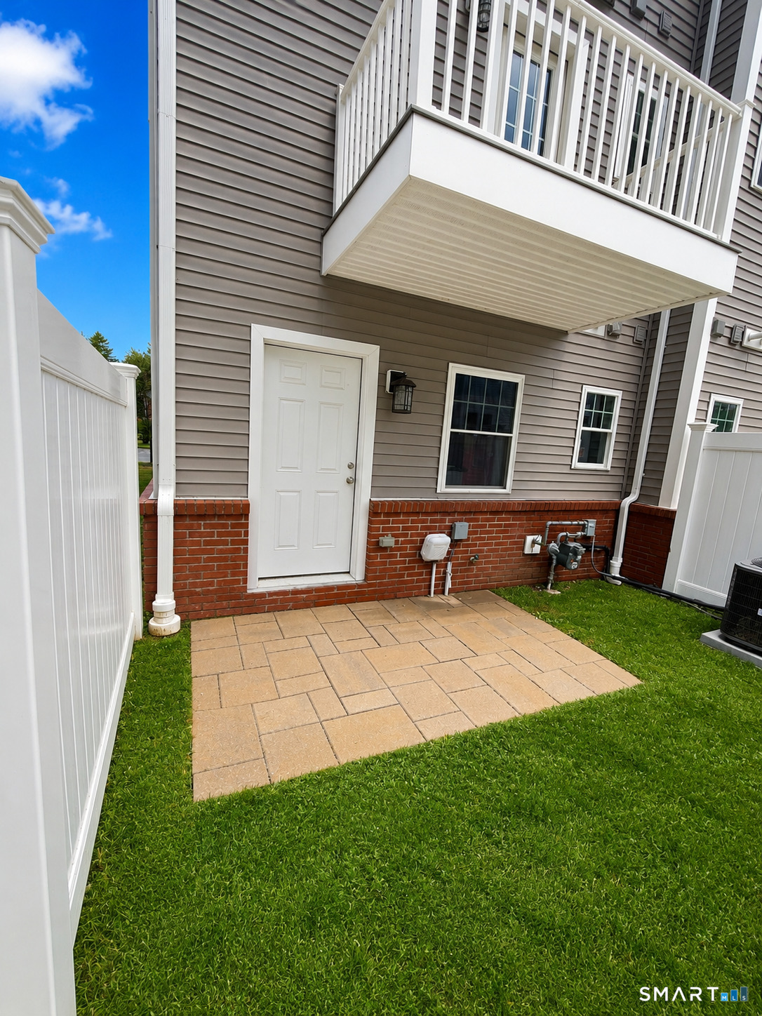 25 Naubuc Avenue Glastonbury CT 06033