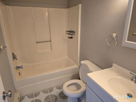 1568 Meriden Road Waterbury CT 06705