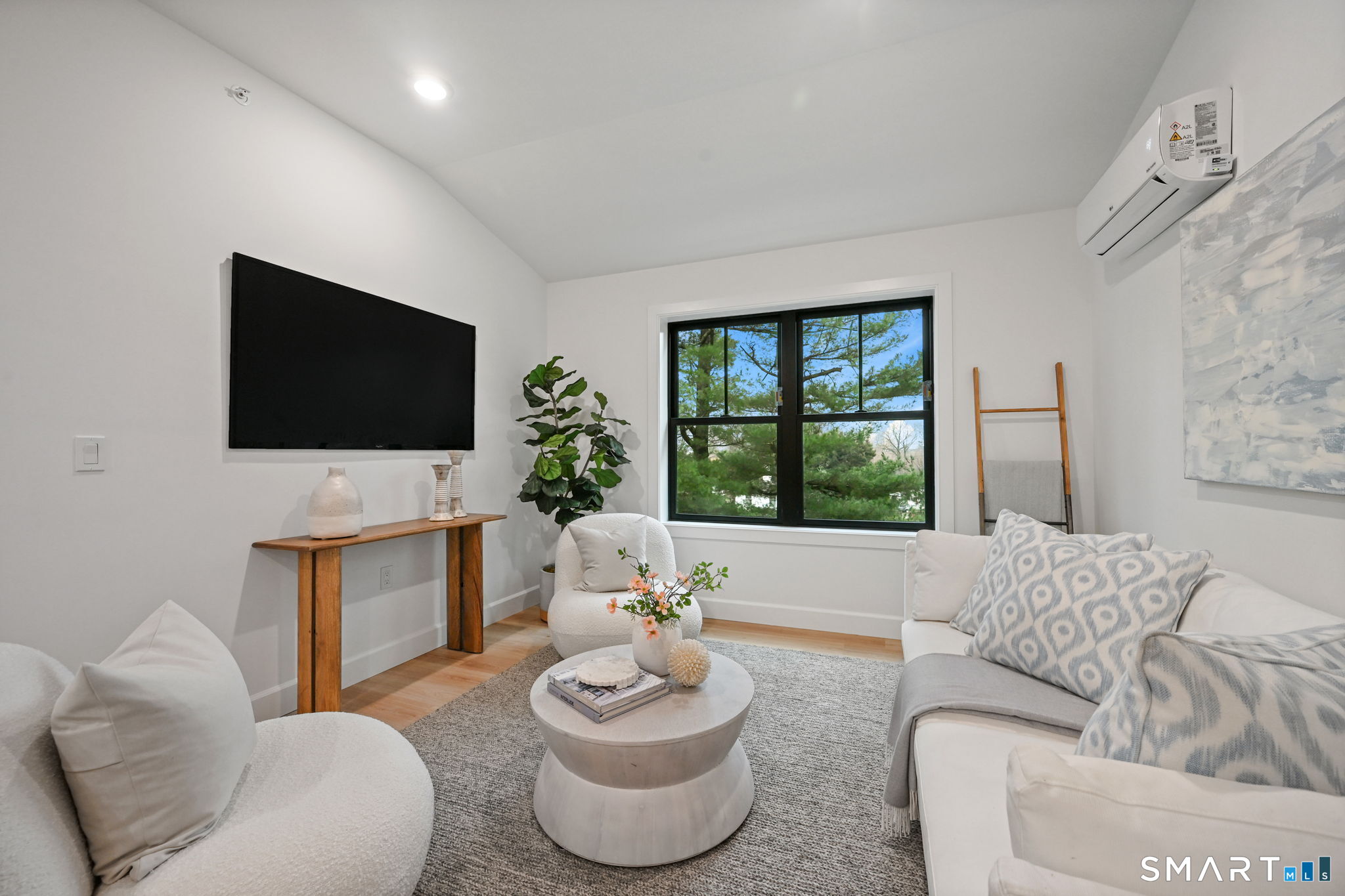 131 Beach Road Fairfield CT 06824