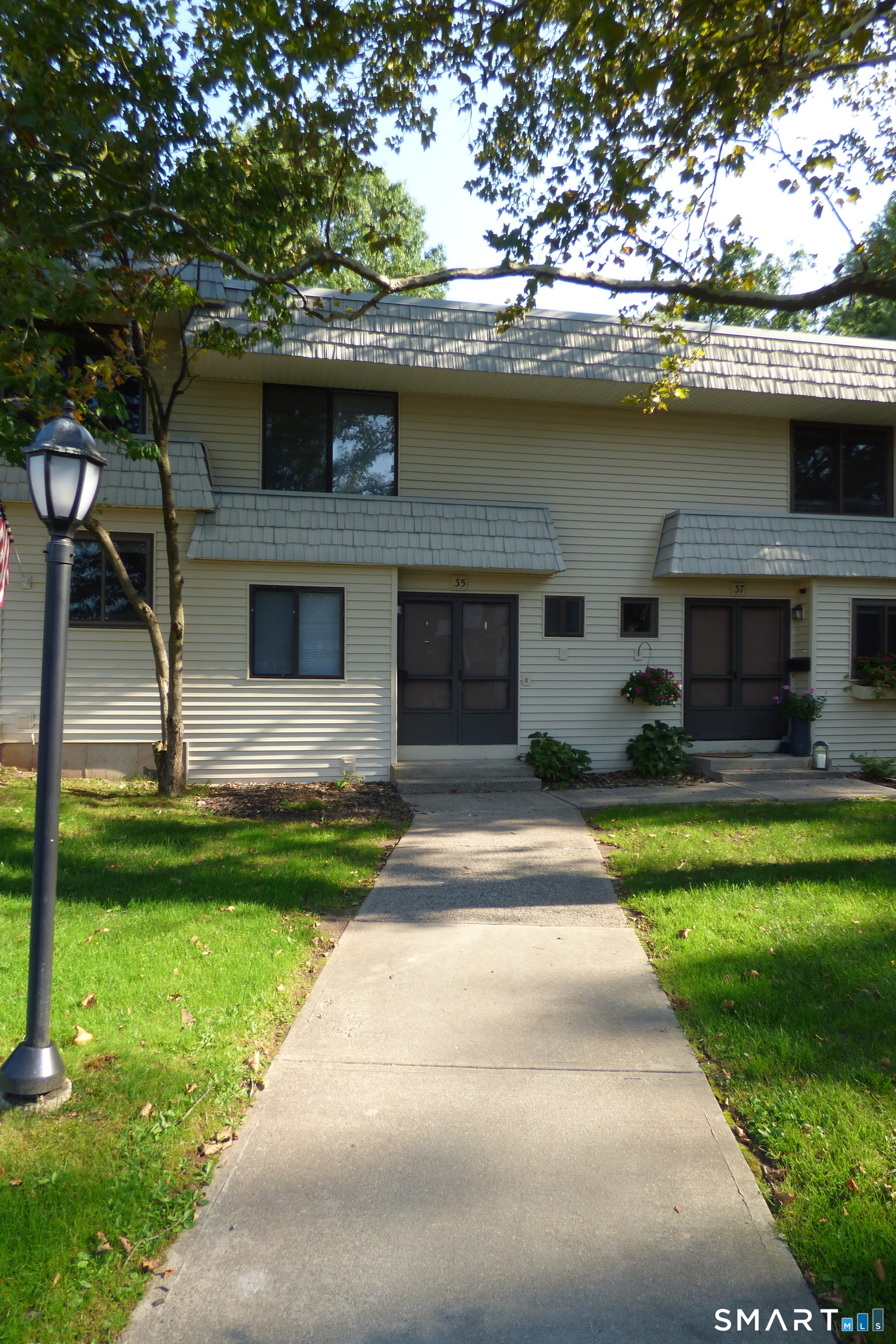 35 Mountain Laurel Court Cromwell CT 06416