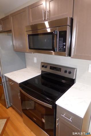 35 Mountain Laurel Court Cromwell CT 06416