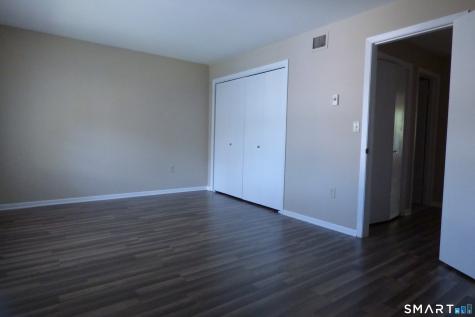 35 Mountain Laurel Court Cromwell CT 06416