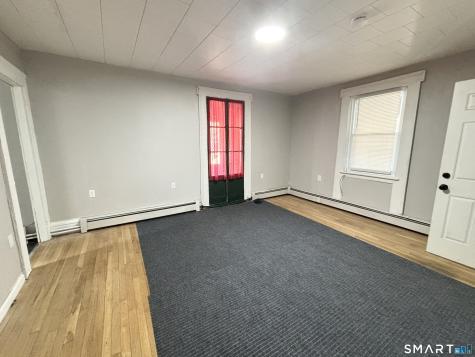 12 Mountain Avenue New London CT 06320