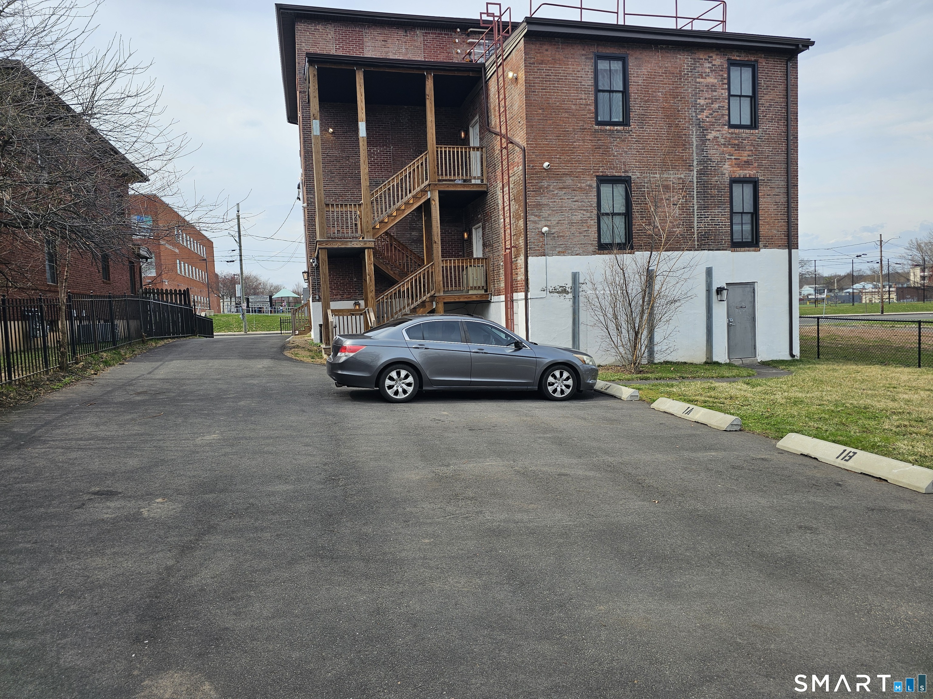 94-96 Edwards Street Hartford CT 06120
