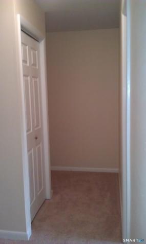 32 Sigwin Circle Wallingford CT 06492