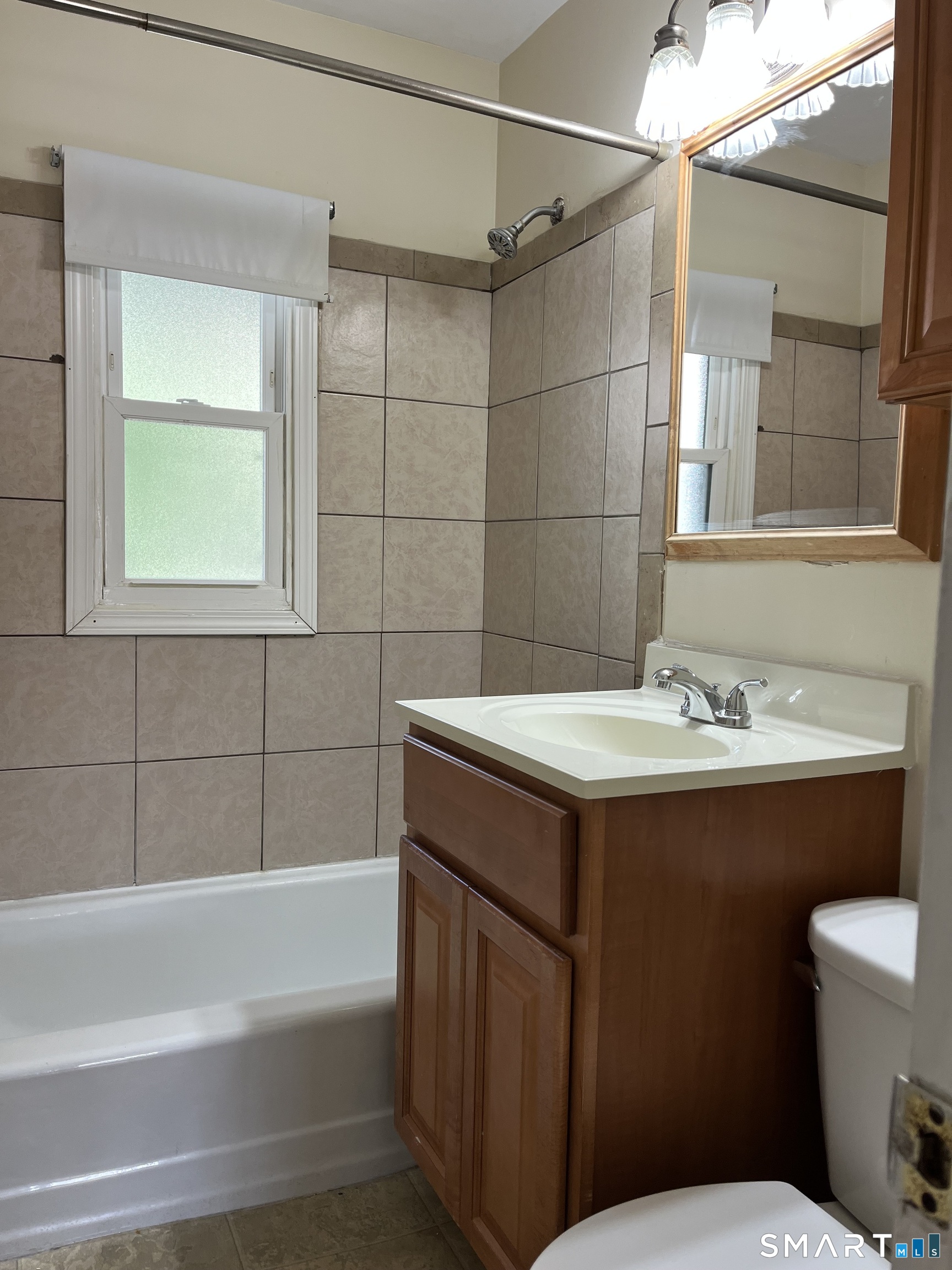 32 Sigwin Circle Wallingford CT 06492